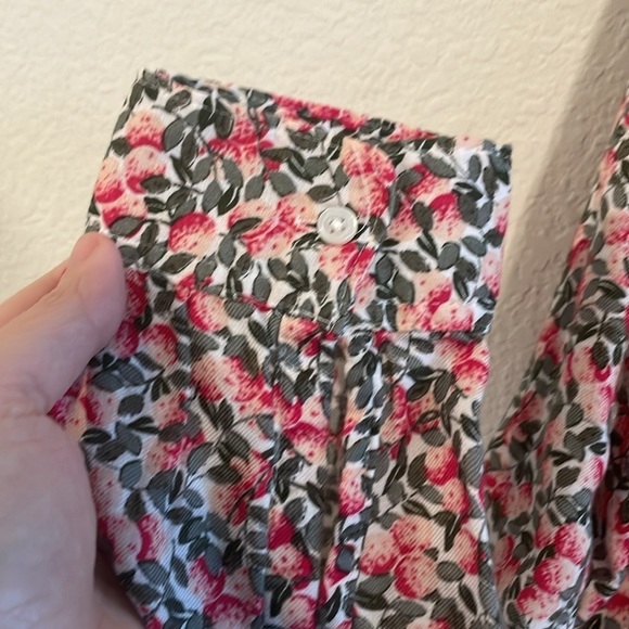 GAP Women’s Boyfriend Button Front Shirt Medium Pink Ditsy Floral 100% Cotton - Picture 7 of 14